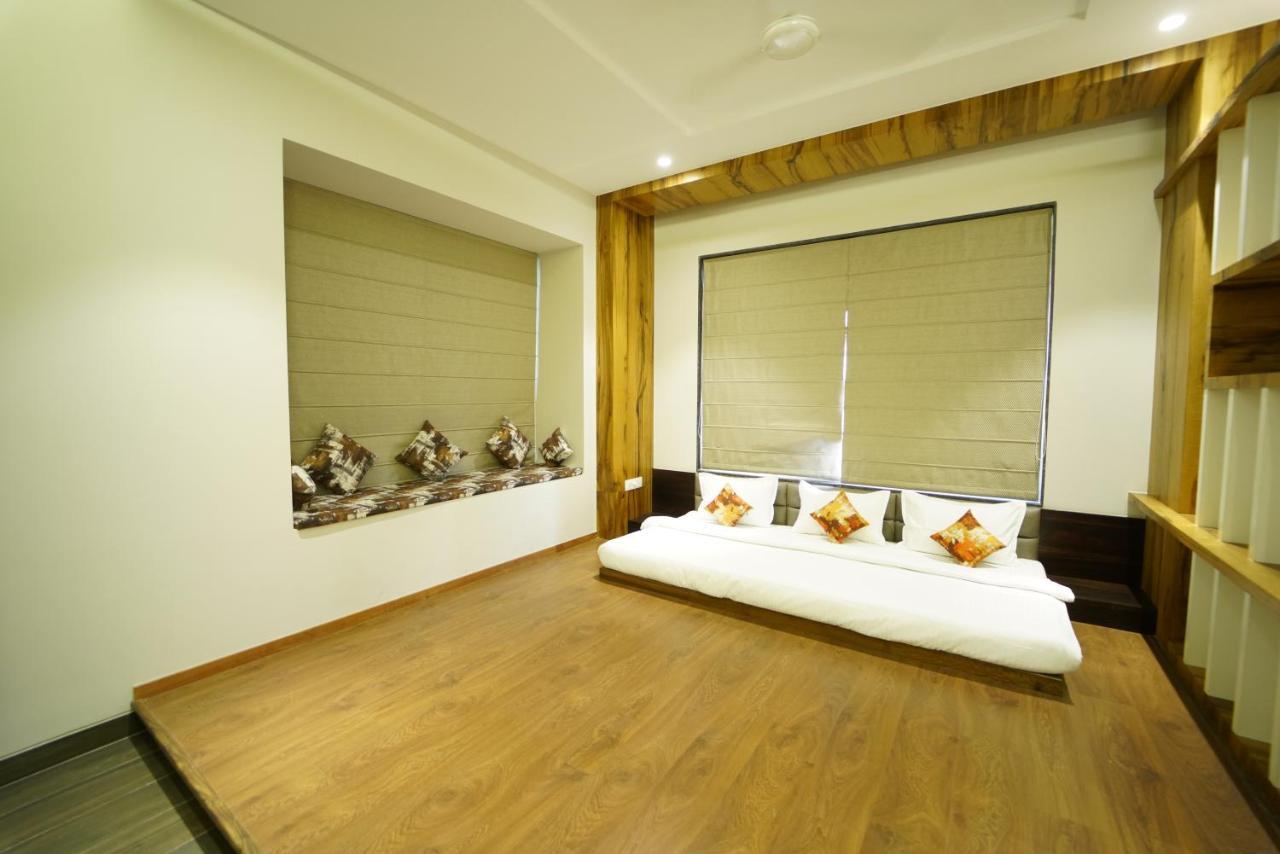 Hotel The Royal Inn Baramati Dış mekan fotoğraf