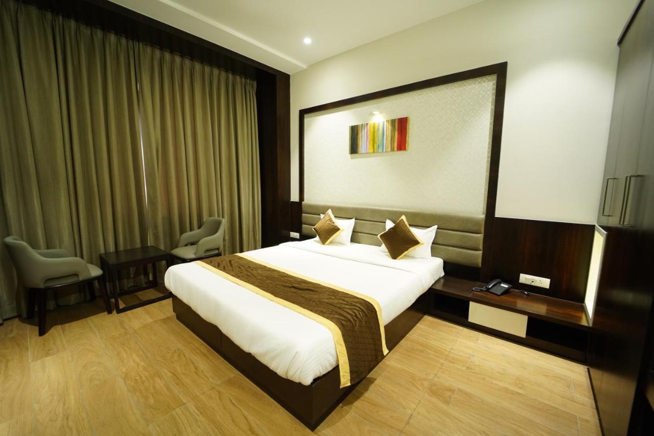 Hotel The Royal Inn Baramati Dış mekan fotoğraf