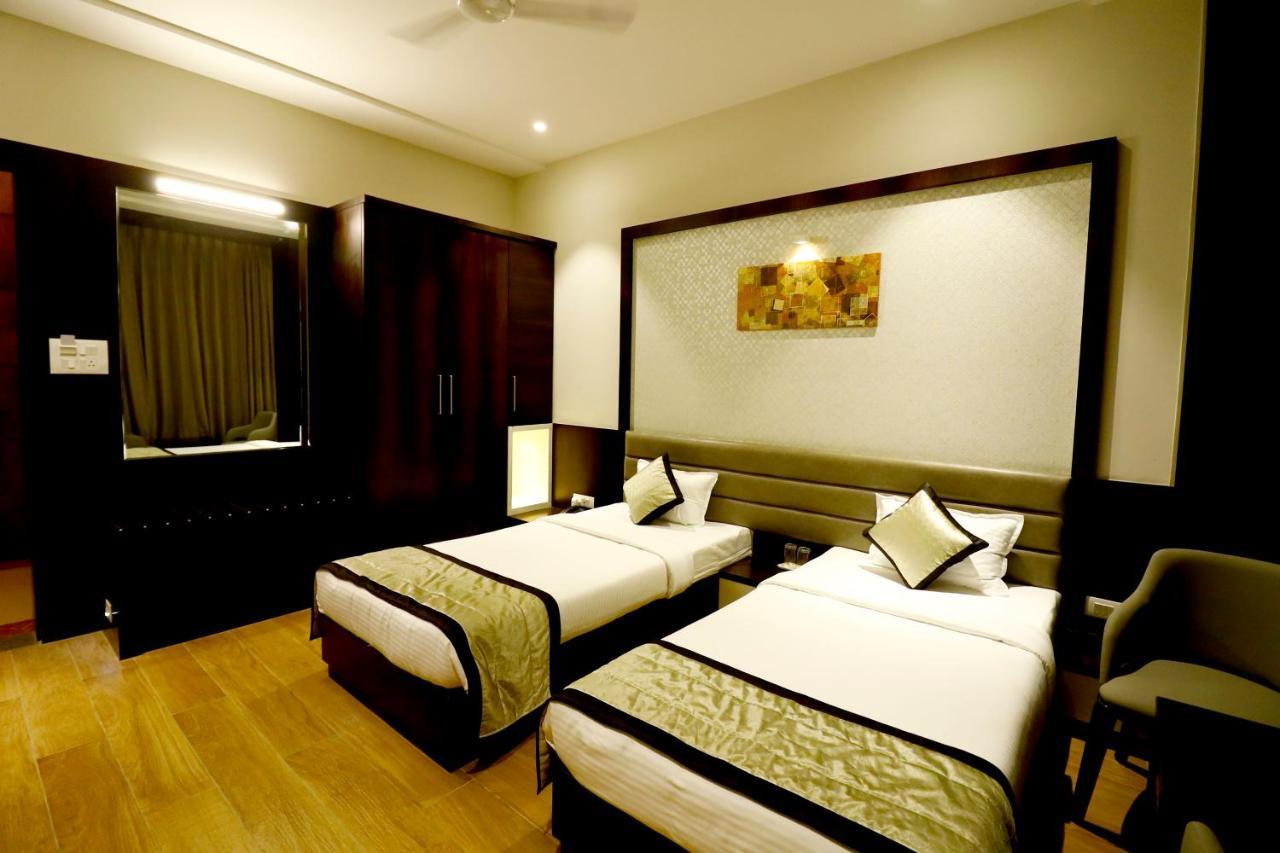 Hotel The Royal Inn Baramati Dış mekan fotoğraf